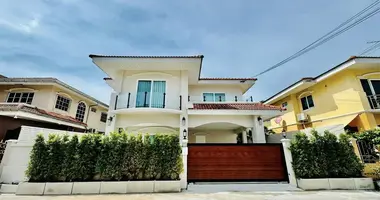 4 bedroom house in Pattaya City, Thailand