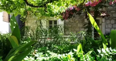 Villa 3 bedrooms in Dobrota, Montenegro