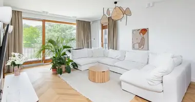 Wohnung 4 zimmer in Warschau, Polen