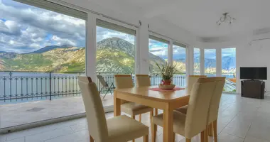 Villa 7 bedrooms in Kotor, Montenegro