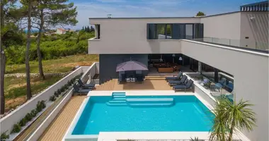 5 bedroom house in Grad Zadar, Croatia