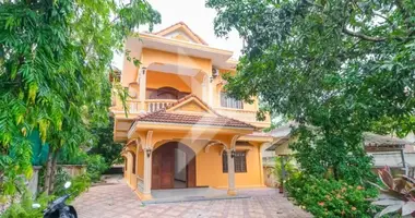 Casa 6 habitaciones en Krous, Camboya