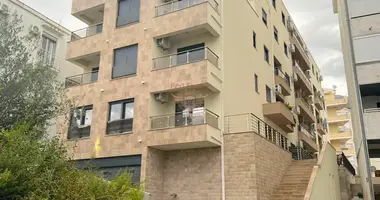 Apartamento 3 habitaciones en Montenegro