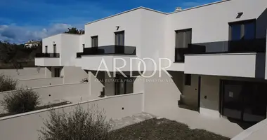 Maison 3 chambres dans Kukuljanovo, Croatie