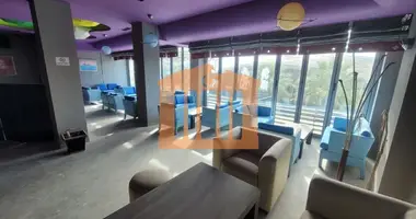 Commercial property 180 m² in Bashkia Durres, Albania