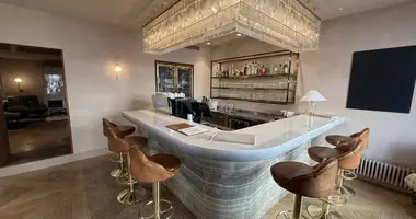 Pomieszczenie biurowe 102 m² w Ryga, Łotwa