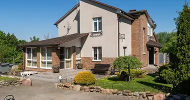 Cottage in Samahvalavicy, Belarus