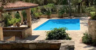 6 bedroom house in Souni–Zanatzia, Cyprus