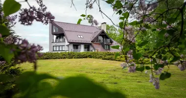 5 bedroom house in Lici, Latvia