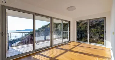 Квартира 3 спальни в Будва, Черногория