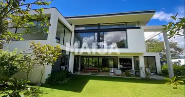 3 bedroom house in Puembo, Ecuador