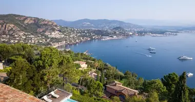 Villa 8 bedrooms in France