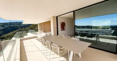 4 bedroom apartment in Benahavis, Spain