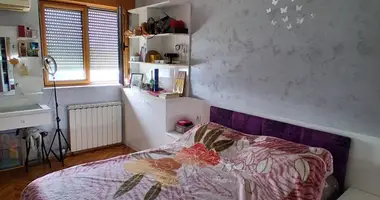 Дуплекс 3 спальни в Подгорица, Черногория