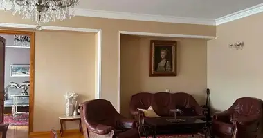 Apartamento 4 habitaciones en Tiflis, Georgia