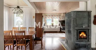 Casa 6 habitaciones en Jarvenpaa, Finlandia