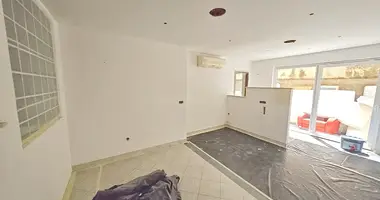 3 bedroom apartment in Njivice, Croatia