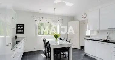 Haus 5 zimmer in Kouvola sub region, Finnland