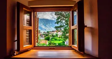 Дом 6 спален в , Черногория