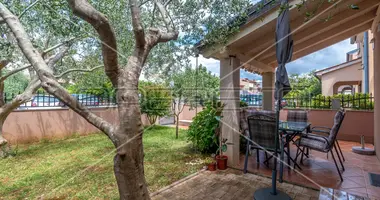 Casa 6 habitaciones en Pola, Croacia