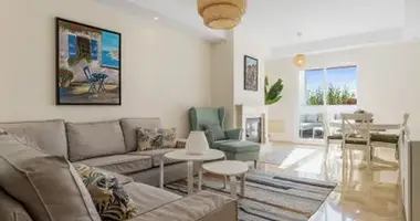 Wohnung 4 Schlafzimmer in San Pedro Alcantara, Spanien