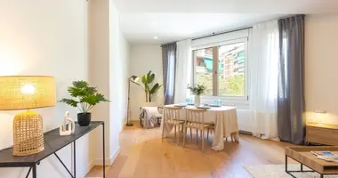 3 bedroom apartment in Barcelona, Spain