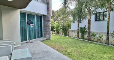Maison 4 chambres dans Lakatameia, Chypre