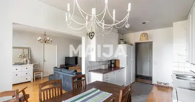 Mieszkanie 4 pokoi w Jarvenpaa, Finlandia