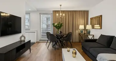 Mieszkanie 2 pokoi w Warszawa, Polska