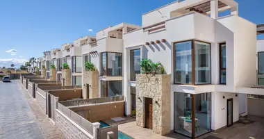 Villa 3 bedrooms in Urbanizacion Dona Pepa, Spain