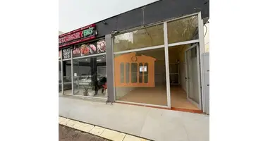 Commercial property 30 m² in Bashkia Durres, Albania