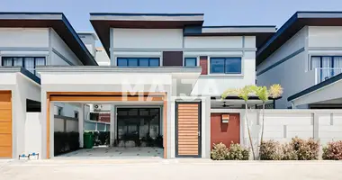 Villa 3 bedrooms in Pattaya City, Thailand
