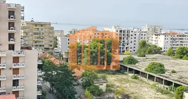 Квартира 4 комнаты в Дуррес, Албания