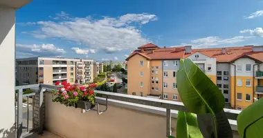 2 room apartment in Kozieglowy, Poland