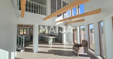 Casa 7 habitaciones en Semes pagasts, Letonia