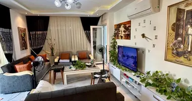 Mieszkanie 3 pokoi w Mahmutlar, Turcja