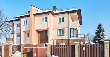 Townhouse in Papiarnianski sielski Saviet, Belarus