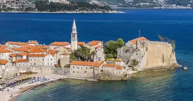 Wohnung 3 Schlafzimmer in Budva, Montenegro