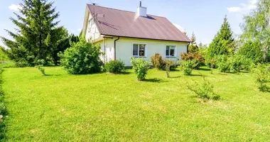 Casa en Navarsonys, Lituania