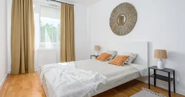 Wohnung 3 zimmer in Warschau, Polen