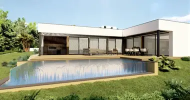 3 bedroom house in Mexilhoeira Grande, Portugal