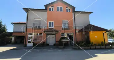 Maison 7 chambres dans Grad Karlovac, Croatie