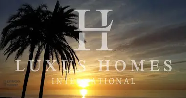 Apartamento en Estepona, Španjolska