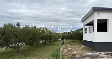 2 bedroom house in Barbat, Croatia