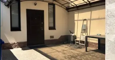 3 room house in Lymanka, Ukraine