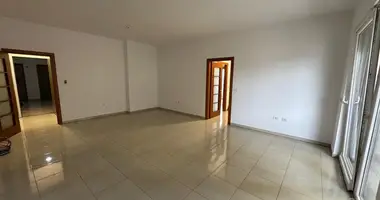 Pomieszczenie biurowe 126 m² w Tirana Municipality, Albania