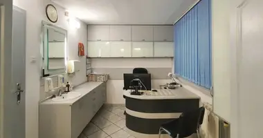 Commercial property 61 m² in Warsaw, Poland