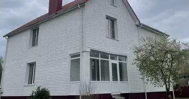Casa de campo en Byarozawka, Belarús