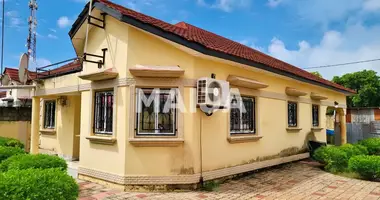 Haus 4 zimmer in Old Yundum, Gambia