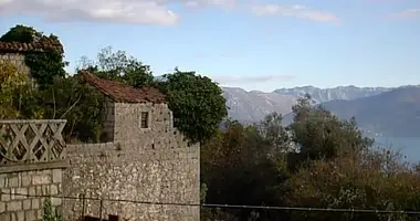 Дом в Луштица, Черногория